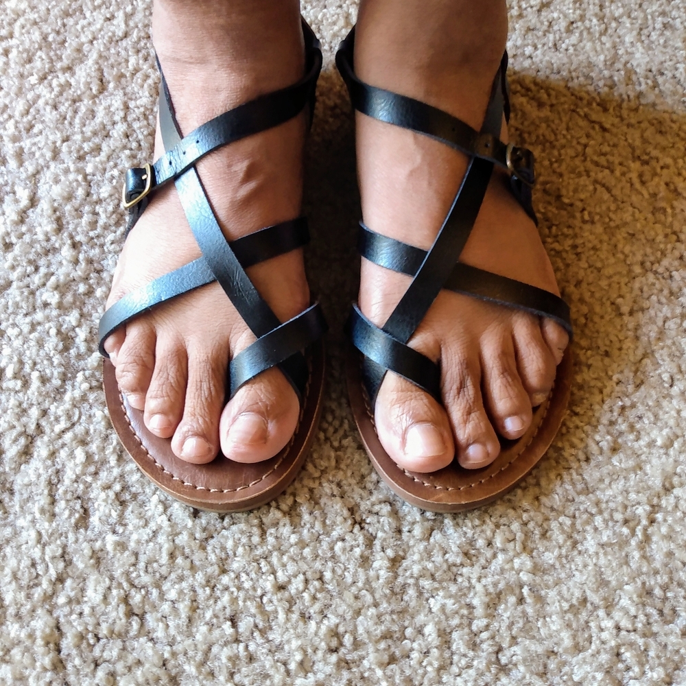 Shoes - Picture 5 of 6